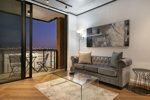 Elite Apartment | Living area - Bridgewater One 605 (Cape Town)