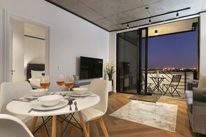Elite Apartment | Living area - Bridgewater One 605 (Cape Town)