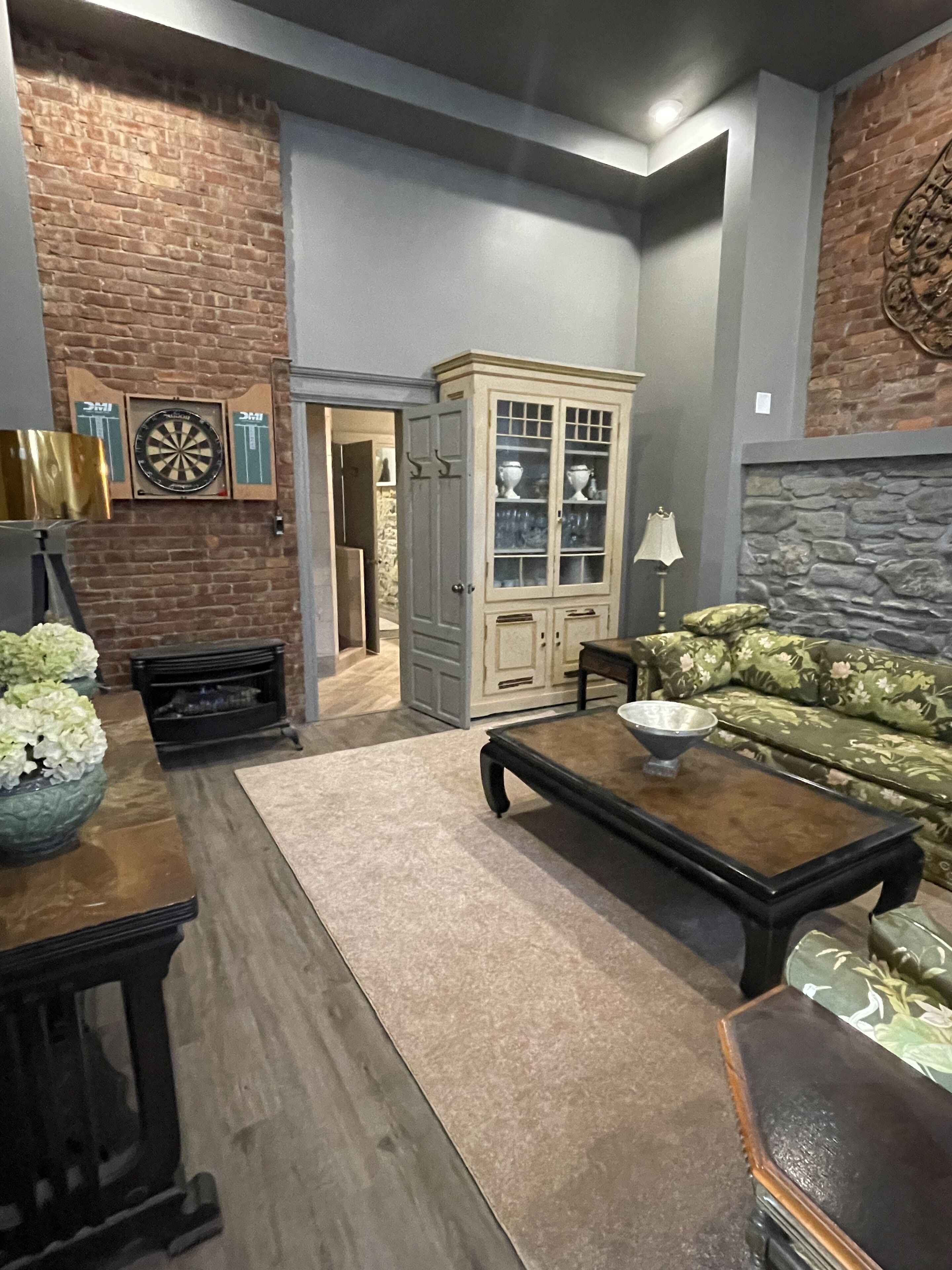 Smart TV, fireplace, printers