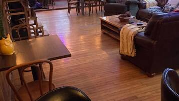 ロビーラウンジ