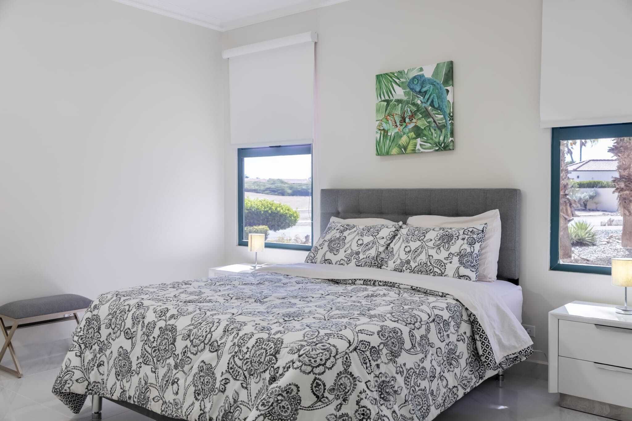 3 Schlafzimmer, Schreibtisch, Bügeleisen/Bügelbrett, Reisekinderbett