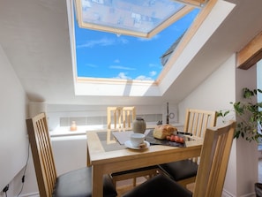 Cottage | Bếp riêng | Tủ lạnh, máy rửa bát, ấm điện, lò nướng bánh mì