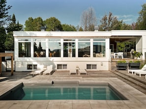 Outdoor pool, a heated pool