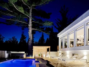 Piscina a l'aire lliure i piscina climatitzada 