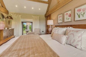 4 quartos, ferros/tábuas de passar roupa, berço de viagem, Wi-Fi