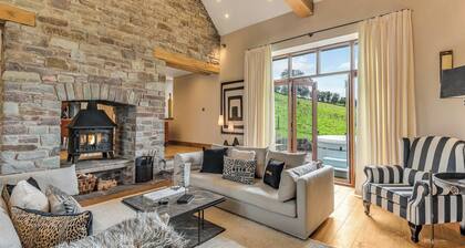 Hilltop View with Hot Tub