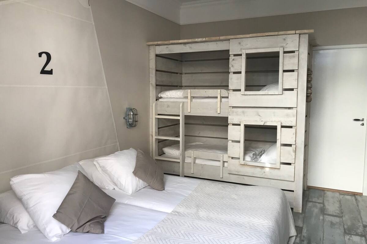 Familien-Vierbettzimmer, 1 Schlafzimmer | Kostenloses WLAN