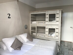 Familien-Vierbettzimmer, 1 Schlafzimmer | Kostenloses WLAN