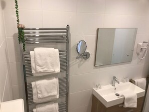 Familien-Vierbettzimmer, 1 Schlafzimmer | Badezimmer