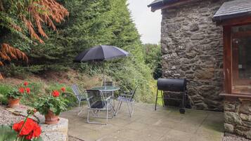 Cottage | Outdoor dining