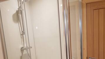 Apartment, Private Bathroom (Tower Street Apartment) | Bathroom