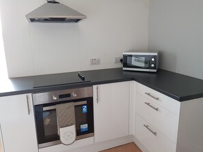 Apartment, Private Bathroom (Tower Street Apartment) | Private kitchen