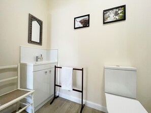 Towels - 1 bedroom accommodation in Farr (Farr)