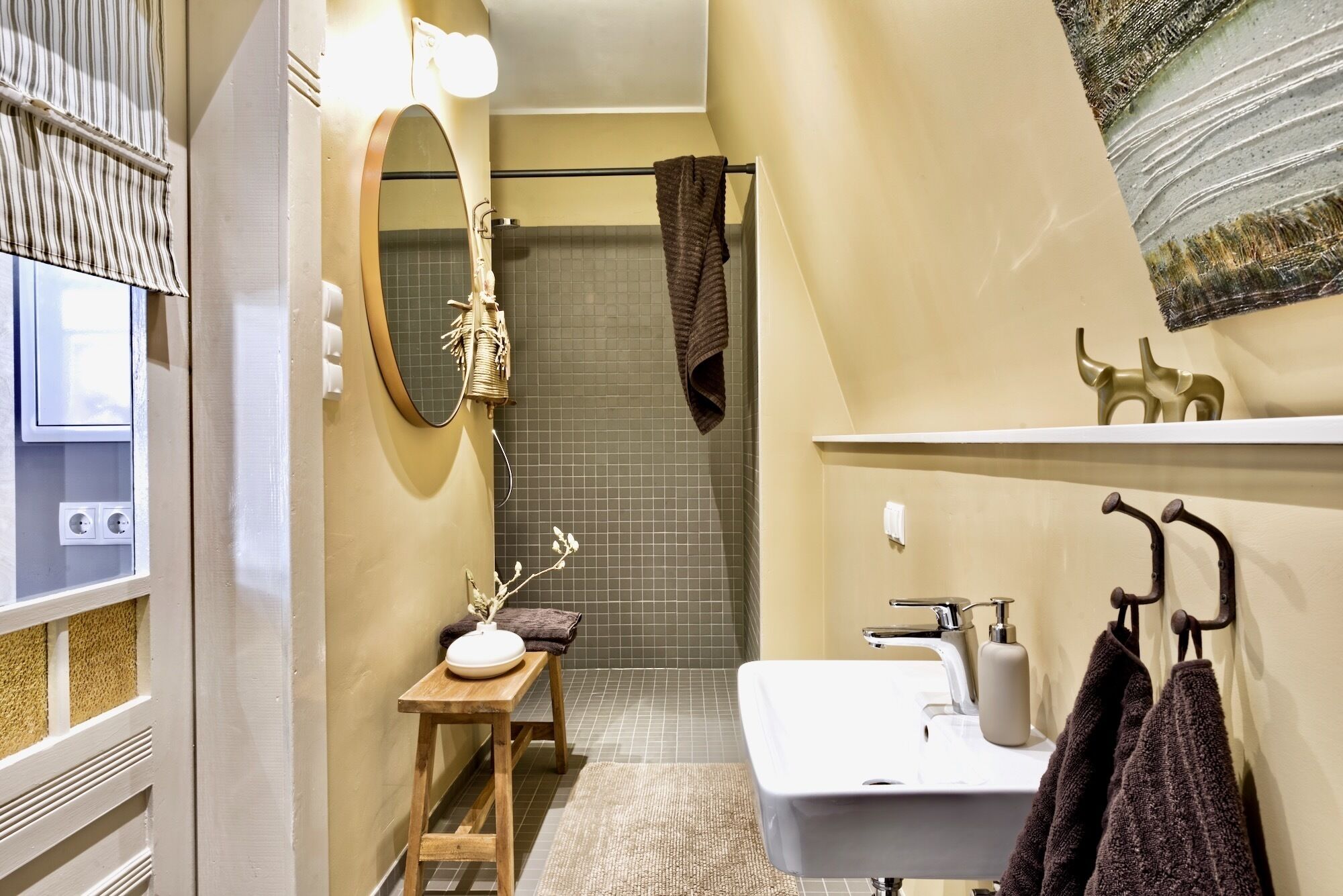 Shower, hair dryer, towels, toilet paper