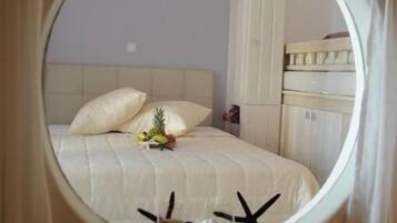 Luksusstudio, 2 parisänkyä | Tallelokero huoneessa, ilmainen Wi-Fi