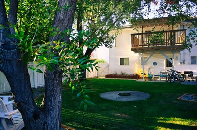 1603 The Lakefront House
