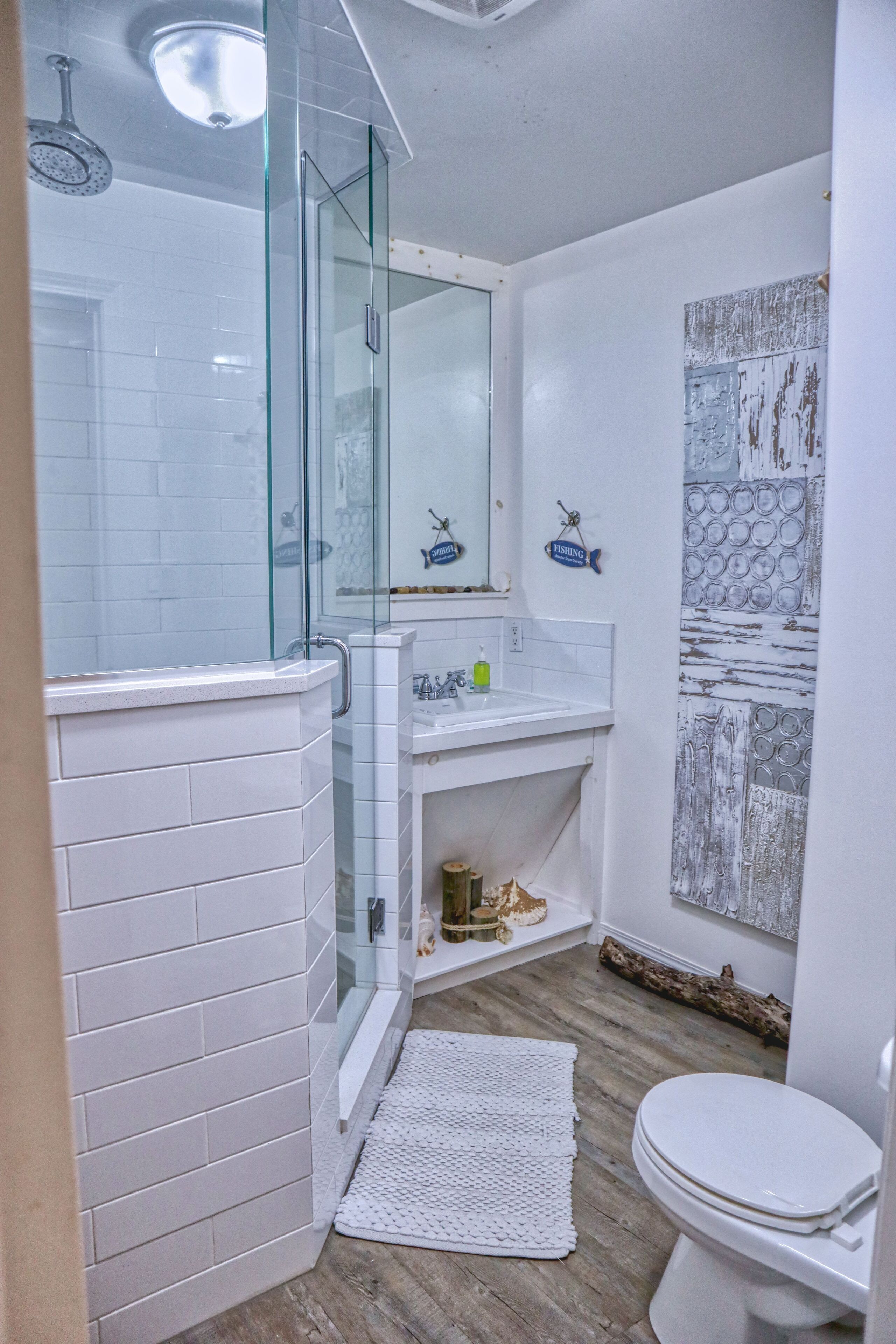 Panoramic Suite, 1 Bedroom, Lake View | Living area