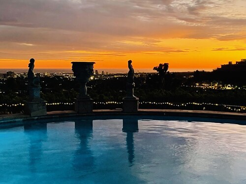 Oasis in Beverly Hills