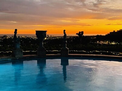 Oasis in Beverly Hills