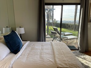 5 bedrooms, WiFi, bed sheets