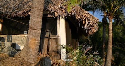 Casa Flores Del Mar - Ocean Front Garden Oasis