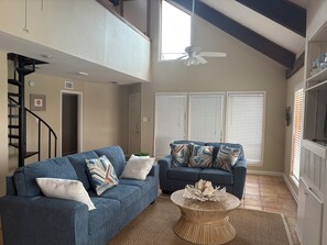 Smart TV - Poolside Condo with Gulfview - Bahia de Matagorda Clubhouse (Matagorda)