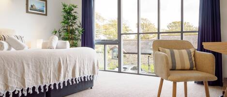 1 chambre, fer et planche à repasser, lit parapluie, Wi-Fi gratuit