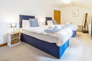 2 chambres, fer et planche à repasser, lit parapluie, Wi-Fi gratuit