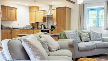 Smart TV, table tennis