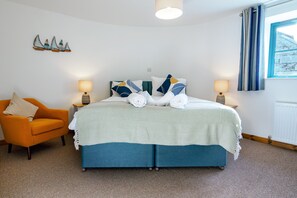 3 Schlafzimmer, Bügeleisen/Bügelbrett, Reisekinderbett, kostenloses WLAN