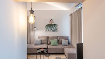 Smart TV, DVD player, stereo