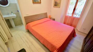 1 chambre, bureau, fer et planche Ă repasser, Wi-Fi gratuit