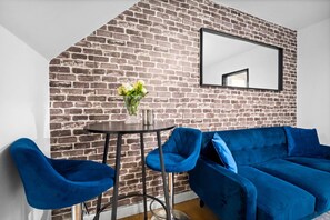 TV, Netflix, streaming services