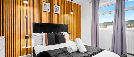 5 Schlafzimmer, Bügeleisen/Bügelbrett, Reisekinderbett, kostenloses WLAN