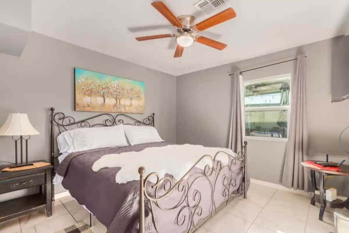 Navy blue on Adam’s, near downtown Phx Capital