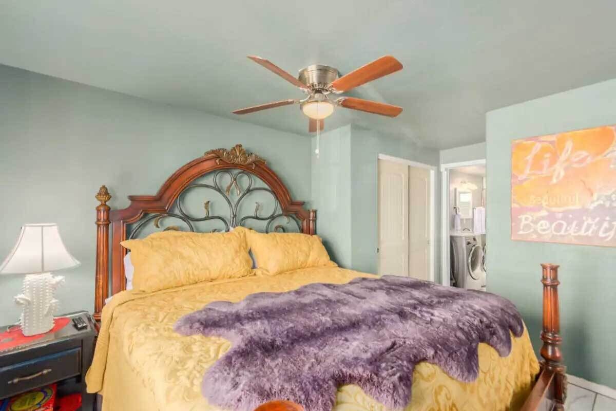 Navy blue on Adam’s, near downtown Phx Capital