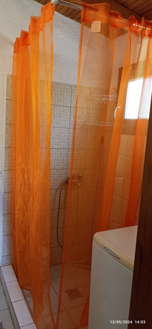 Villa | Bathroom