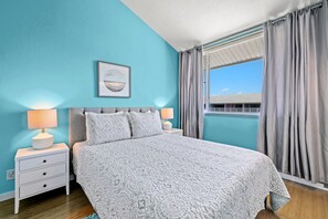 2 bedrooms, travel cot, free WiFi, bed sheets