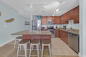 Fridge, microwave, oven, stovetop - Ocean View- Laketown Wharf 1809 (Panama City Beach)