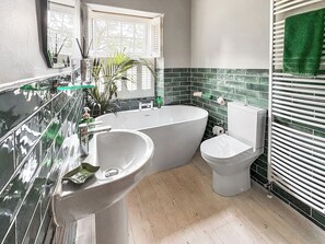 Towels - 2 bedroom accommodation in Gargrave, near Skipton (Gargrave, near Skipton)