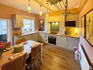 Dishwasher, cookware/dishes/utensils - 2 bedroom accommodation in Gargrave, near Skipton (Gargrave, near Skipton)