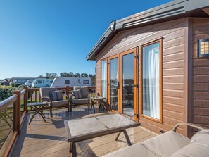 Terrace/patio - Reed Roost - UK37726 (Addlethorpe, near Skegness)