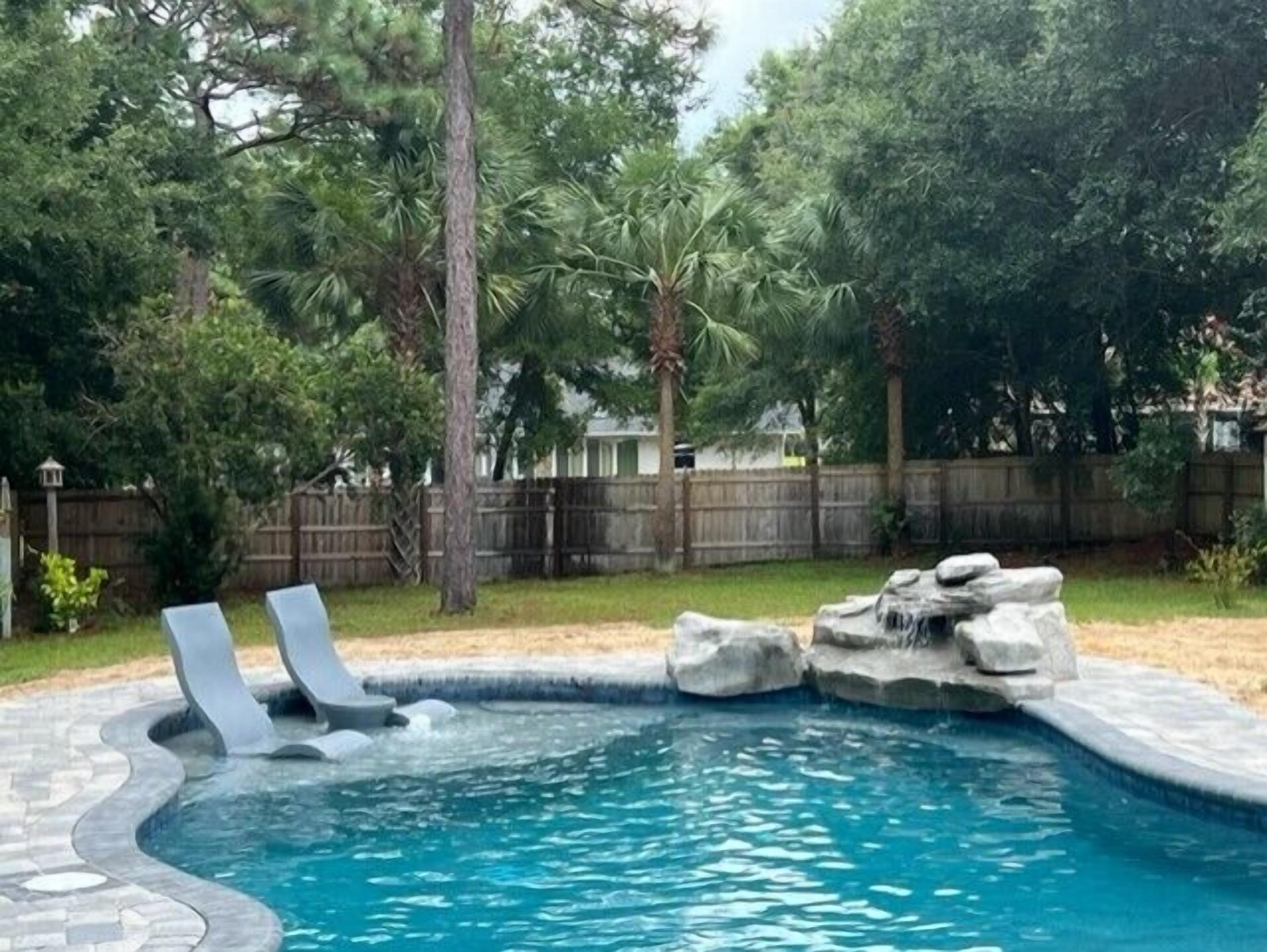 4 Bedroom Vacation Home with Inground Pool & Hot Tub. Discounted Rates, Book Now