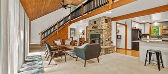 Cozy Mountain Chalet Amid Brilliant Fall Colors