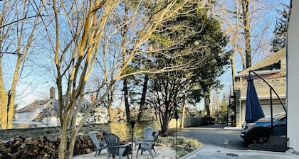 NEW private 1 bed; spacious, clean, yard & hot tub