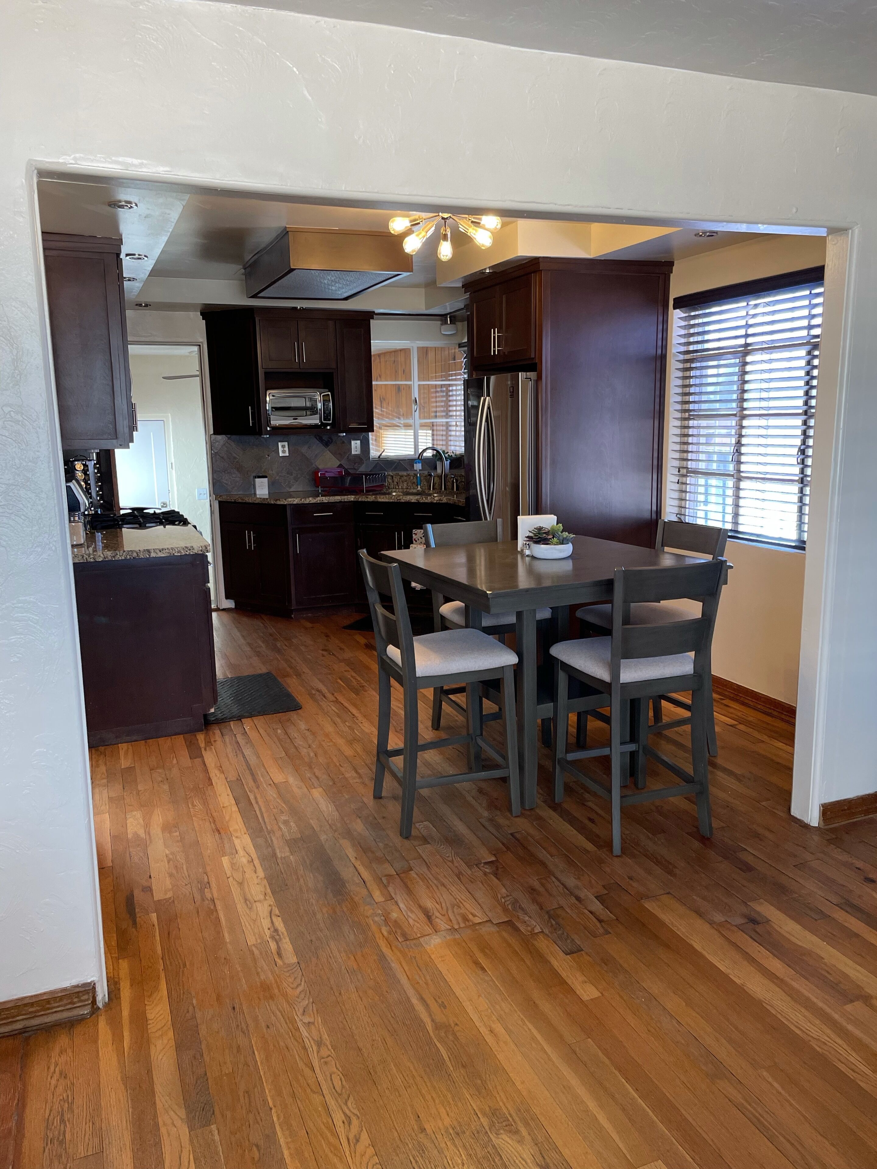 Nashville Bungalow-Centrally Located!