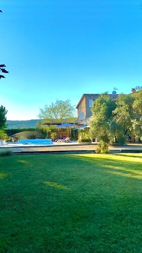 Belle Villa de Campagne climatisée ,10 personnes avec piscine au sel.