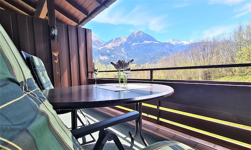 Gemütliche Galerie-Ferienwohnung Bergblick mit Panoramaaussicht