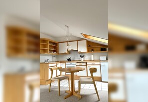 Refrigerador, horno, parrilla de estufa y lavavajillas