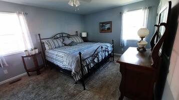 2 dormitoris, planxa i posts de planxar, wifi gratuïta i roba de llit